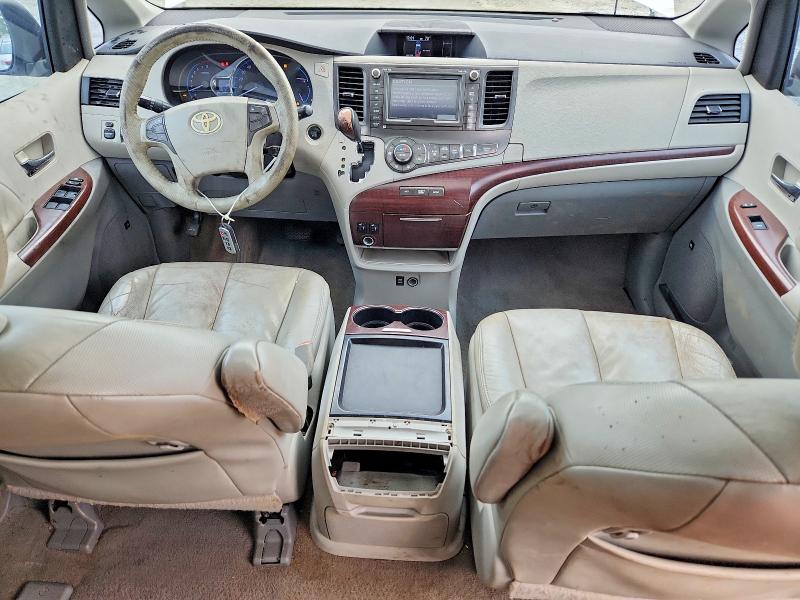 2011 Toyota Sienna მანქანა იყიდება აუქციონზე, vin: 5TDYK3DC8BS028972, აუქციონის ნომერი: 52812516