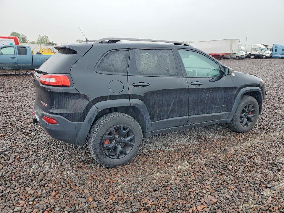 53651896 :رقم المزاد ، 1C4PJMBS0FW613789 vin ، 2015 Jeep Cherokee مزاد بيع