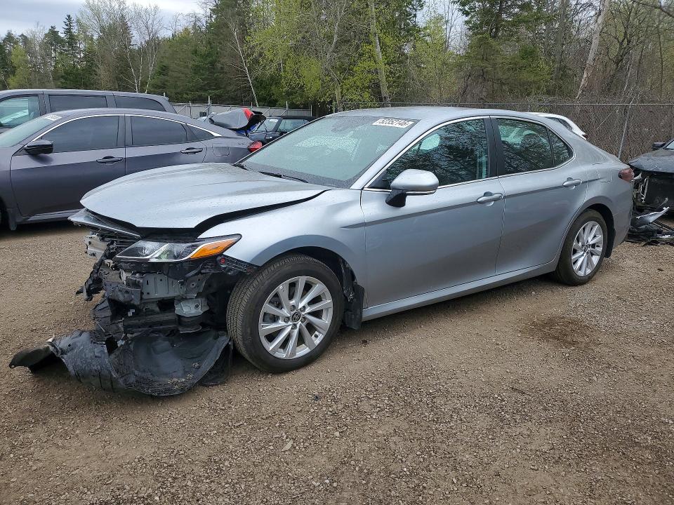 52352146 :رقم المزاد ، 4T1C31AK2PU058250 vin ، 2023 Toyota Camry مزاد بيع