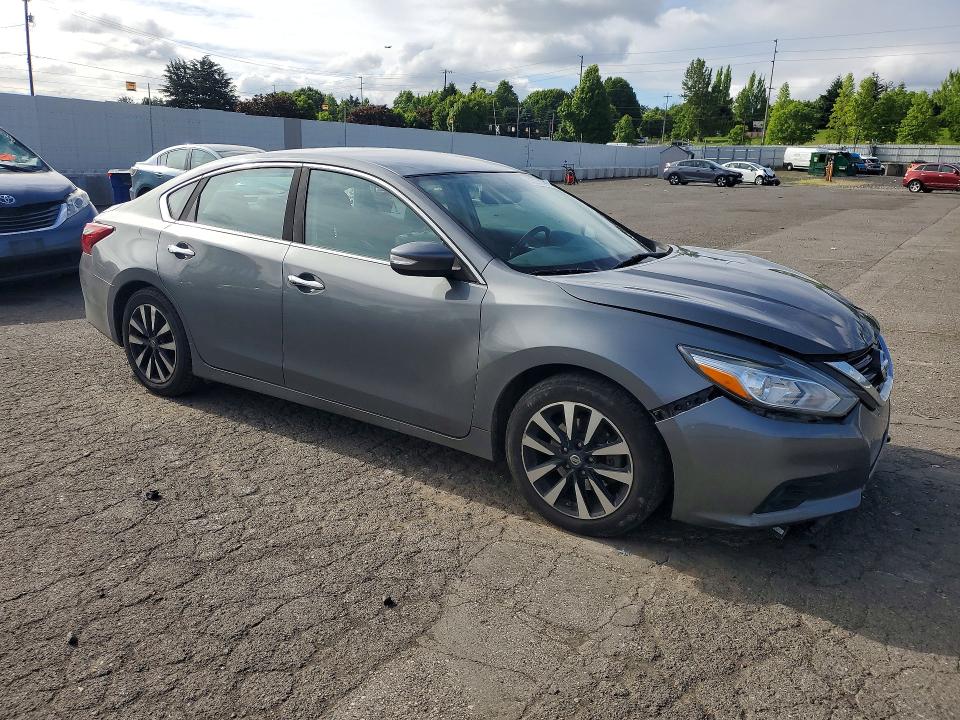 2018 Nissan Altima მანქანა იყიდება აუქციონზე, vin: 1N4AL3AP2JC136001, აუქციონის ნომერი: 53935396