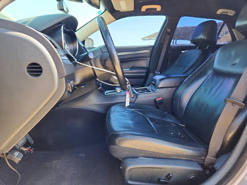 53364756 :رقم المزاد ، 2C3CCAAG3HH577512 vin ، 2017 Chrysler 300 مزاد بيع