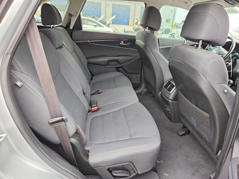 2017 Kia Sorento მანქანა იყიდება აუქციონზე, vin: 5XYPG4A39HG299388, აუქციონის ნომერი: 53454696