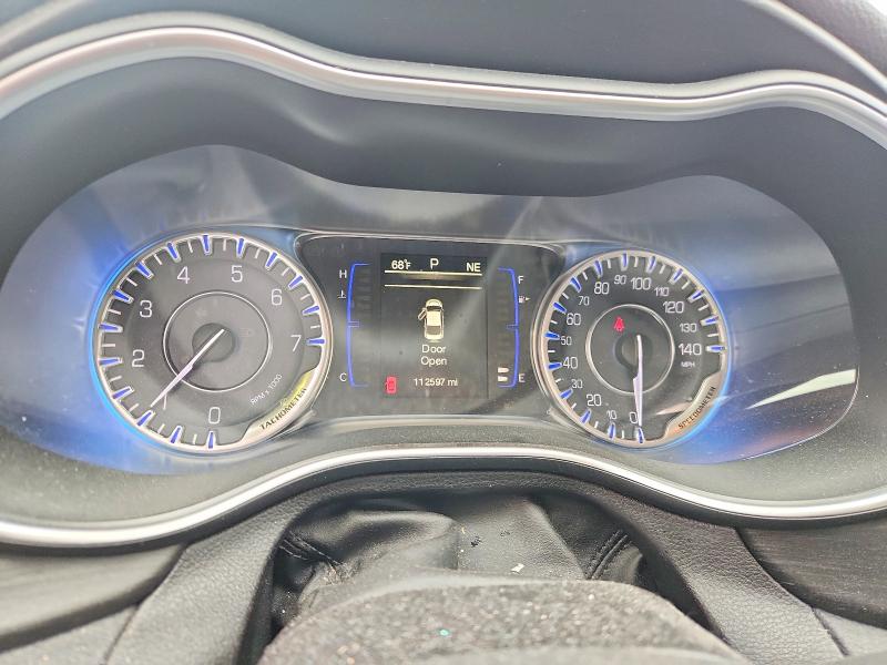 52589166 :رقم المزاد ، 1C3CCCAB0FN536369 vin ، 2015 Chrysler 200 مزاد بيع