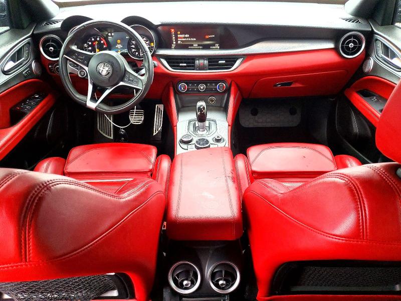 54775846 :رقم المزاد ، ZASFAKNN6J7B99370 vin ، 2018 Alfa Romeo Stelvio مزاد بيع