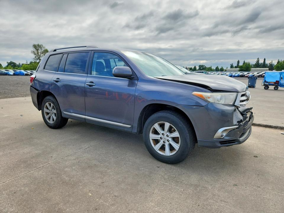 2013 Toyota Highlander მანქანა იყიდება აუქციონზე, vin: 5TDBK3EH2DS232900, აუქციონის ნომერი: 55018616