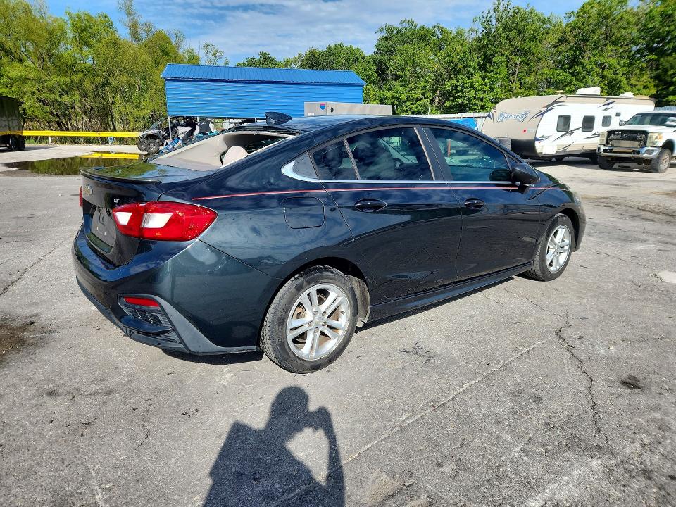 Продаж на аукціоні авто 2018 Chevrolet Cruze, vin: 1G1BE5SM4J7160746, номер лоту: 52733206