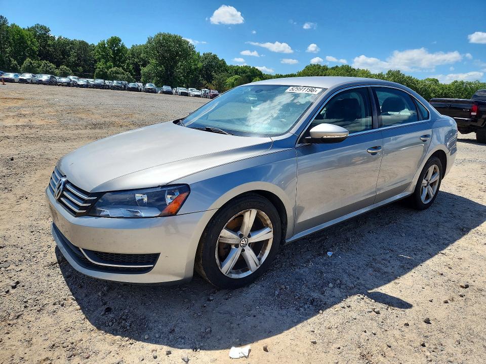 2012 Volkswagen Passat მანქანა იყიდება აუქციონზე, vin: 1VWBP7A37CC089569, აუქციონის ნომერი: 52991196