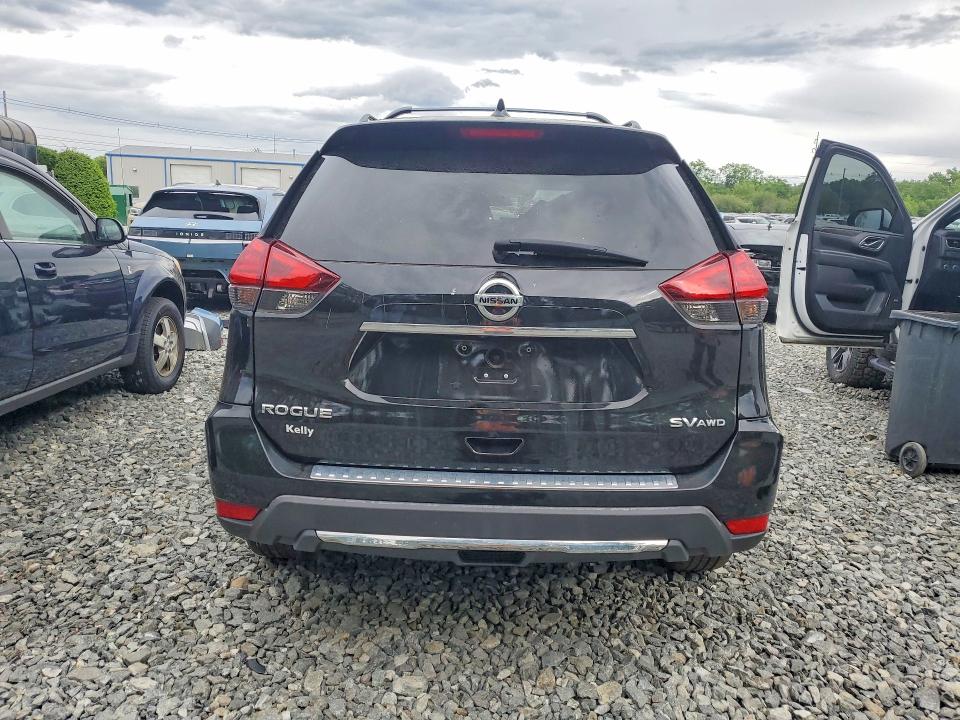 2017 Nissan Rogue მანქანა იყიდება აუქციონზე, vin: 5N1AT2MV4HC807494, აუქციონის ნომერი: 55501926