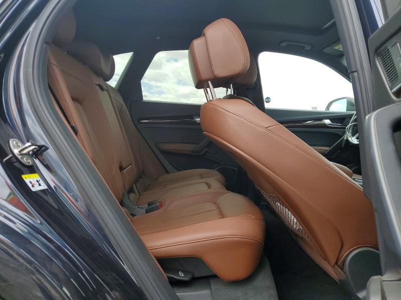 54884056 :رقم المزاد ، WA1BNAFY7K2102717 vin ، 2019 Audi Q5 مزاد بيع