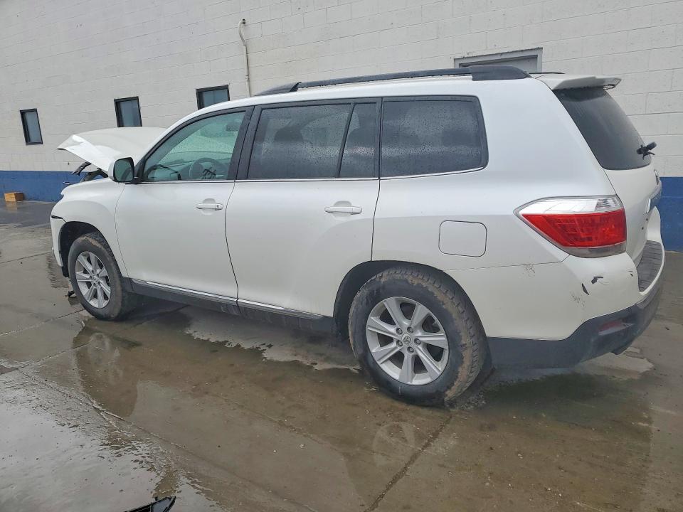 52321006 :رقم المزاد ، 5TDBK3EH1CS166869 vin ، 2012 Toyota Highlander مزاد بيع
