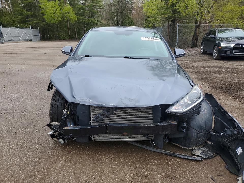 2017 Hyundai Elantra მანქანა იყიდება აუქციონზე, vin: KMHD84LF4HU420510, აუქციონის ნომერი: 52571836