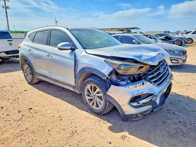 54109396 :رقم المزاد ، KM8J33A49HU452351 vin ، 2017 Hyundai Tucson مزاد بيع