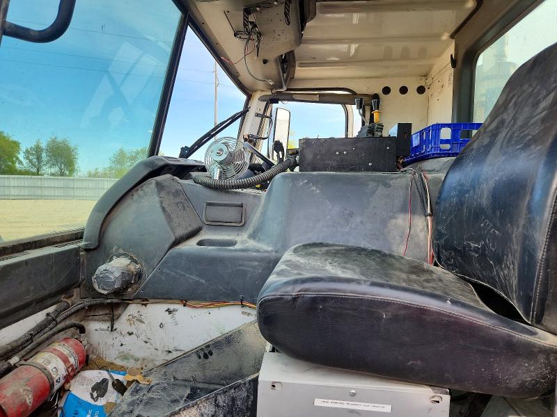 Aukcja sprzedaży 2004 Sterling Truck Condor, vin: 49HHBVAK14RM25849, numer aukcji: 52375646