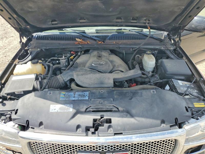 52213636 :رقم المزاد ، 1GKEK63U15J242383 vin ، 2005 Gmc Yukon مزاد بيع