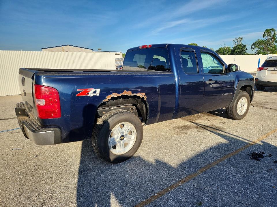 2011 Chevrolet Silverado მანქანა იყიდება აუქციონზე, vin: 1GCRKSE33BZ202930, აუქციონის ნომერი: 52050796