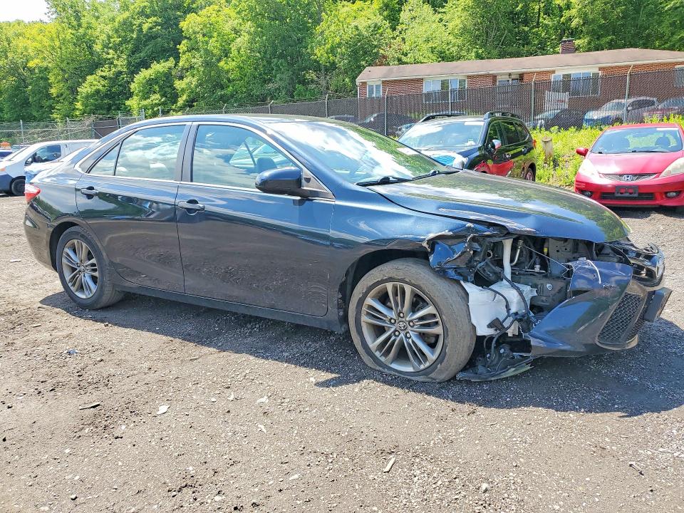 52847816 :رقم المزاد ، 4T1BF1FK8HU664276 vin ، 2017 Toyota Camry مزاد بيع