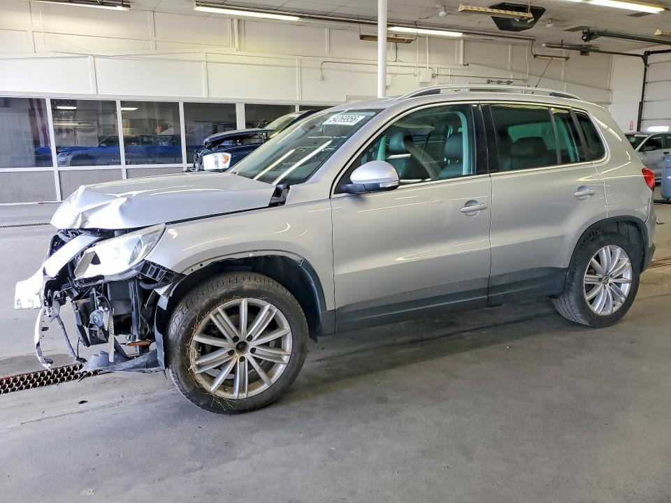 54269956 :رقم المزاد ، WVGBV7AXXAW529884 vin ، 2010 Volkswagen Tiguan مزاد بيع