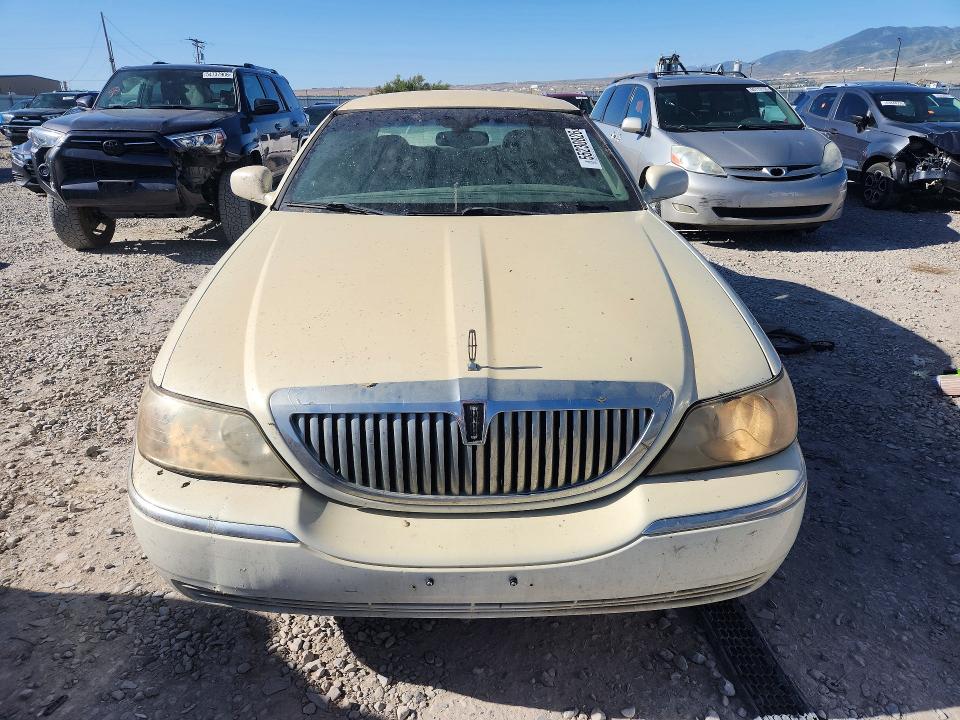 Auction sale of the 2003 Lincoln Town Car, vin: 1LNHM81W63Y667181, lot number: 55230826