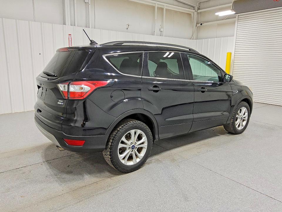 Продаж на аукціоні авто 2018 Ford Escape, vin: 1FMCU9HD1JUB28394, номер лоту: 51881246