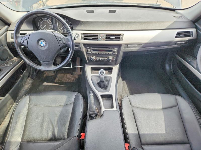 52958516 :رقم المزاد ، WBAPG7C55BA699923 vin ، 2011 Bmw 323 مزاد بيع