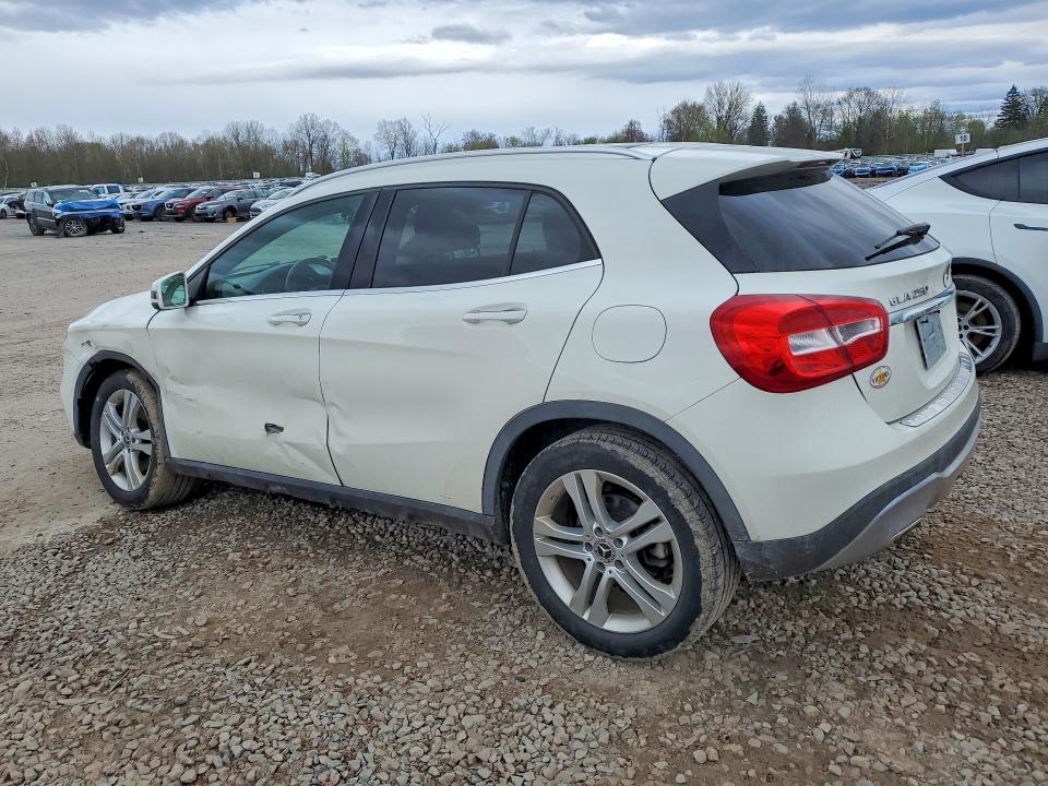 52078626 :رقم المزاد ، WDCTG4GB1JJ470549 vin ، 2018 Mercedes-benz Gla مزاد بيع