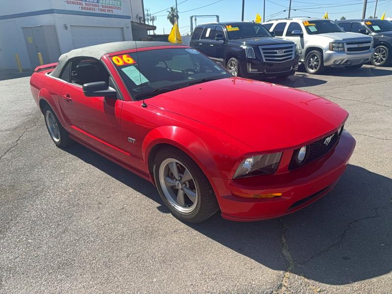 2006 Ford Mustang მანქანა იყიდება აუქციონზე, vin: 1ZVHT85H765180237, აუქციონის ნომერი: 53221716