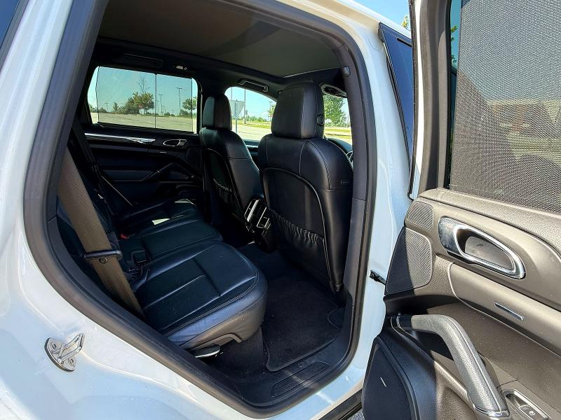 55159076 :رقم المزاد ، WP1AA2A28ELA02404 vin ، 2014 Porsche Cayenne مزاد بيع