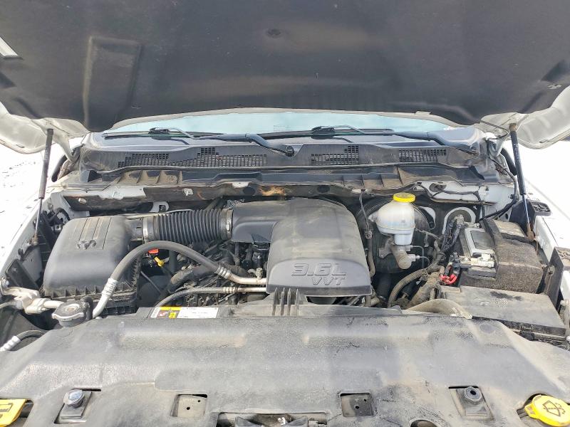 53095936 :رقم المزاد ، 1C6RR6FG9MS598336 vin ، 2021 Ram 1500 Classic مزاد بيع