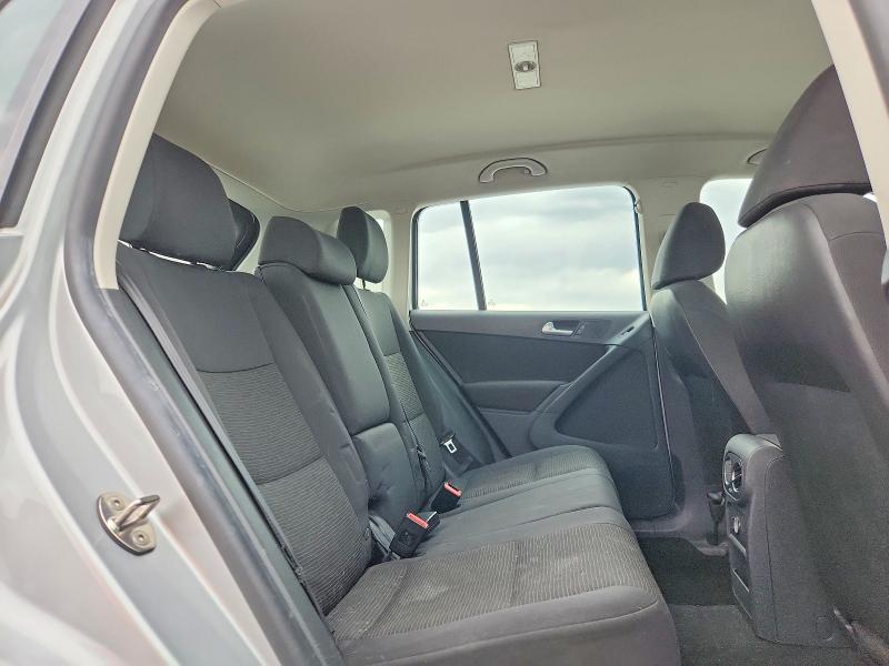 2015 Volkswagen Tiguan მანქანა იყიდება აუქციონზე, vin: WVGBV7AX3FW610040, აუქციონის ნომერი: 53562166