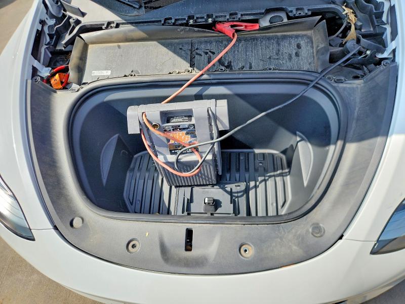 54055886 :رقم المزاد ، 7SAYGDEE7NF420344 vin ، 2022 Tesla Model Y مزاد بيع