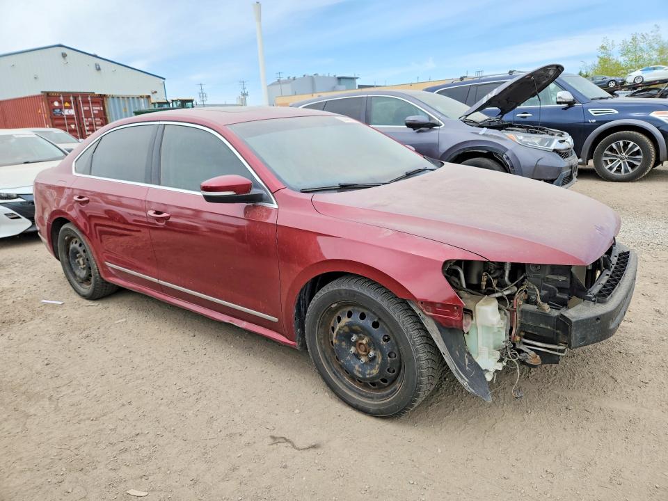 53446616 :رقم المزاد ، 1VWBV7A38FC033392 vin ، 2015 Volkswagen Passat مزاد بيع