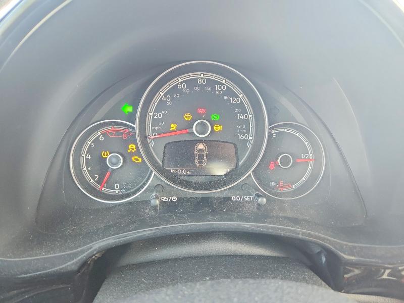 53024436 :رقم المزاد ، 3VW517AT7HM813782 vin ، 2017 Volkswagen Beetle مزاد بيع