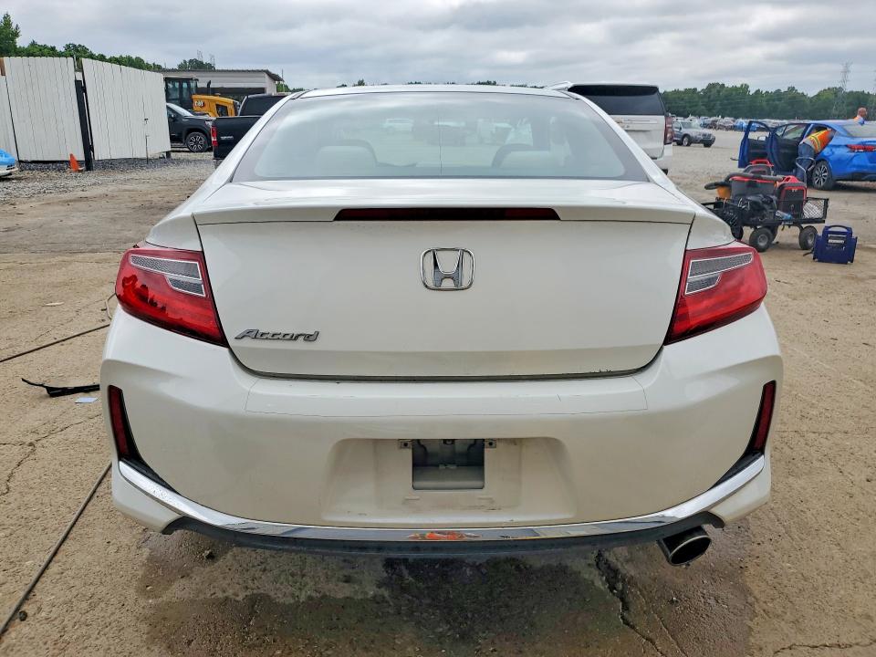 Продажа на аукционе авто 2017 Honda Accord, vin: 1HGCT1B34HA002388, номер лота: 54517646