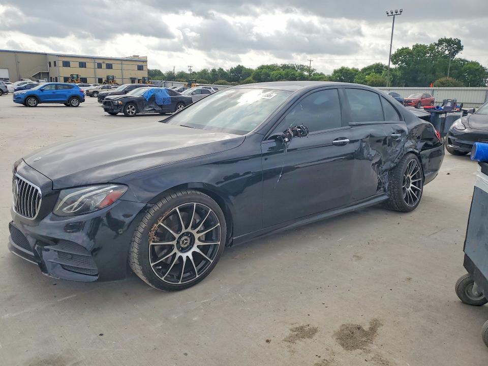 Auction sale of the 2020 Mercedes-benz E, vin: WDDZF8DB7LA712476, lot number: 53966056