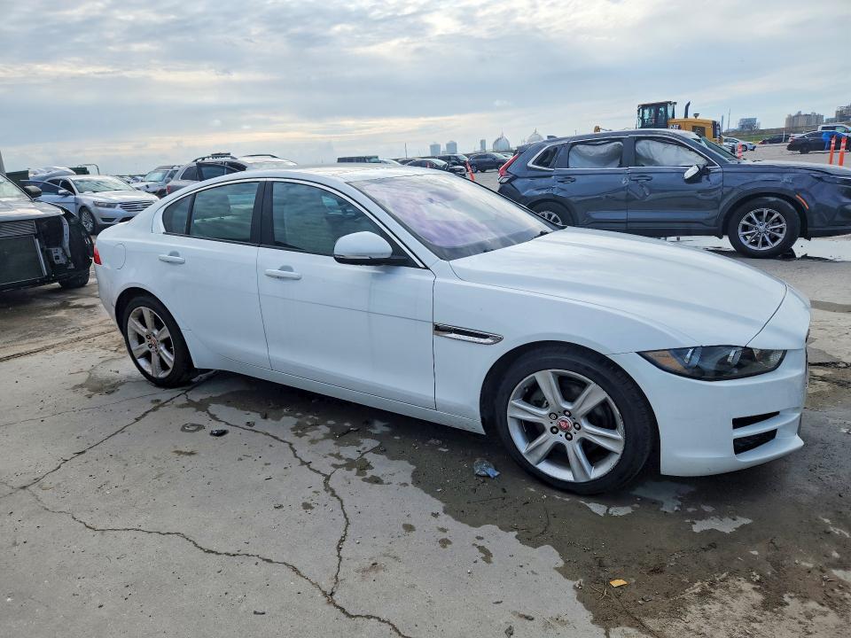 Продажа на аукционе авто 2017 Jaguar Xe, vin: SAJAD4BN7HA971335, номер лота: 53360116