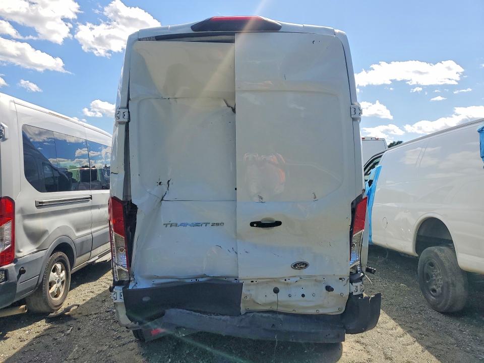 Продаж на аукціоні авто 2022 Ford Transit, vin: 1FTBR1X80NKA27792, номер лоту: 55558616