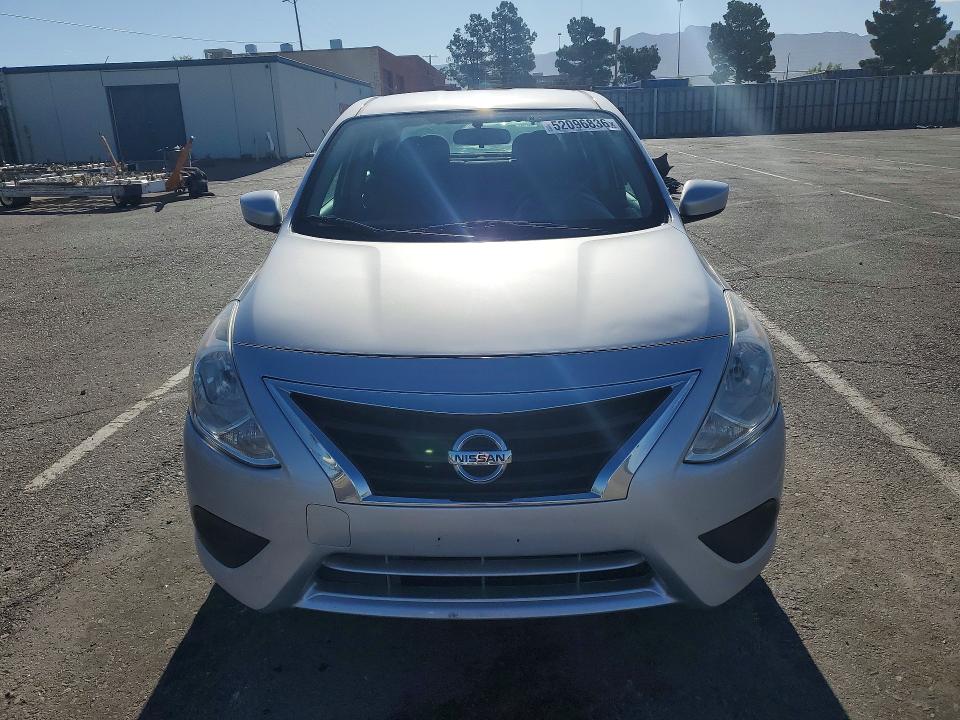 52096836 :رقم المزاد ، 3N1CN7AP2JK412663 vin ، 2018 Nissan Versa مزاد بيع