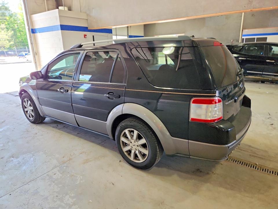 53334986 :رقم المزاد ، 1FMDK05W48GA23272 vin ، 2008 Ford Taurus X مزاد بيع