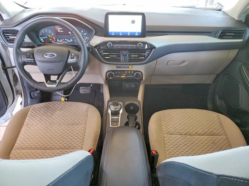 54522756 :رقم المزاد ، 1FMCU0G62NUB15822 vin ، 2022 Ford Escape مزاد بيع