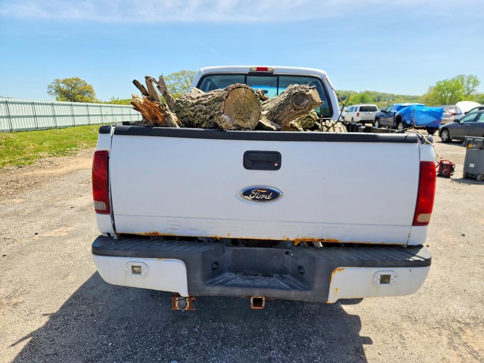 53543296 :رقم المزاد ، 1FTNX21L42EA47561 vin ، 2002 Ford F250 مزاد بيع