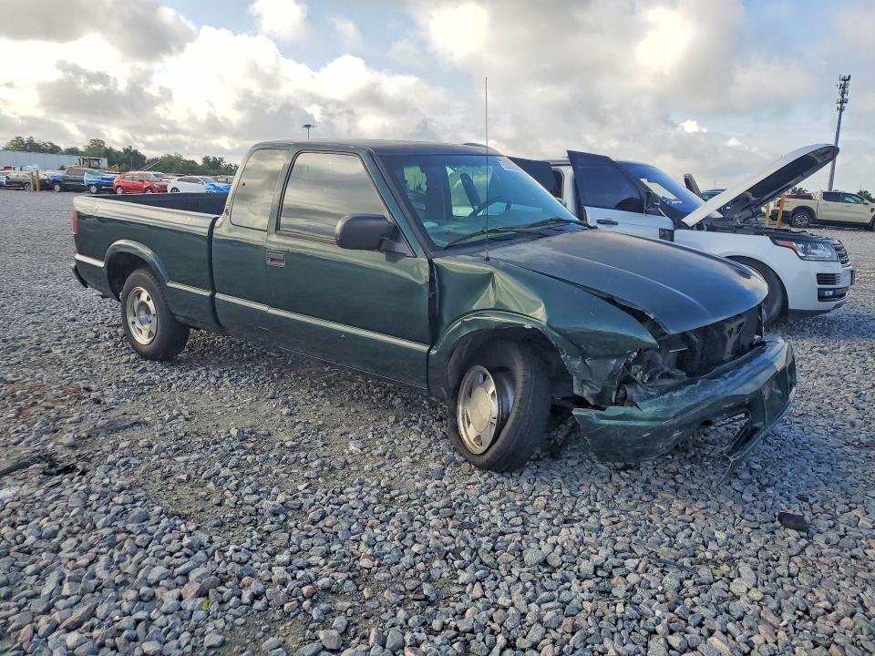 53333346 :رقم المزاد ، 1GTCS195828178707 vin ، 2002 Gmc Sonoma مزاد بيع