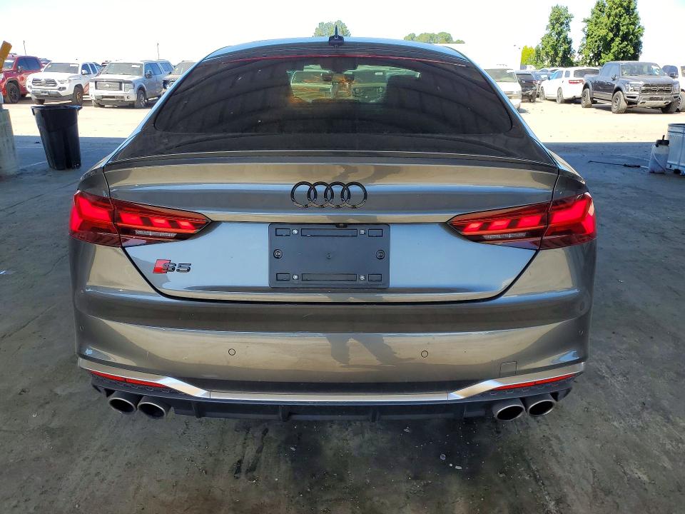 2022 Audi S5 მანქანა იყიდება აუქციონზე, vin: WAUA4CF57NA032942, აუქციონის ნომერი: 53638156