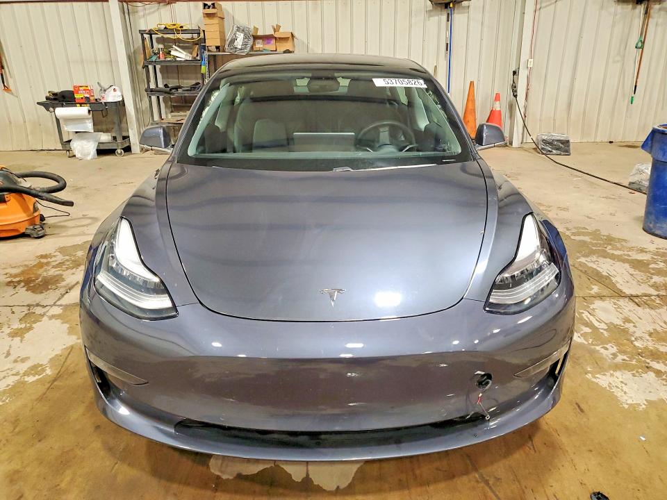 53705826 :رقم المزاد ، 5YJ3E1EB2LF733705 vin ، 2020 Tesla Model 3 مزاد بيع