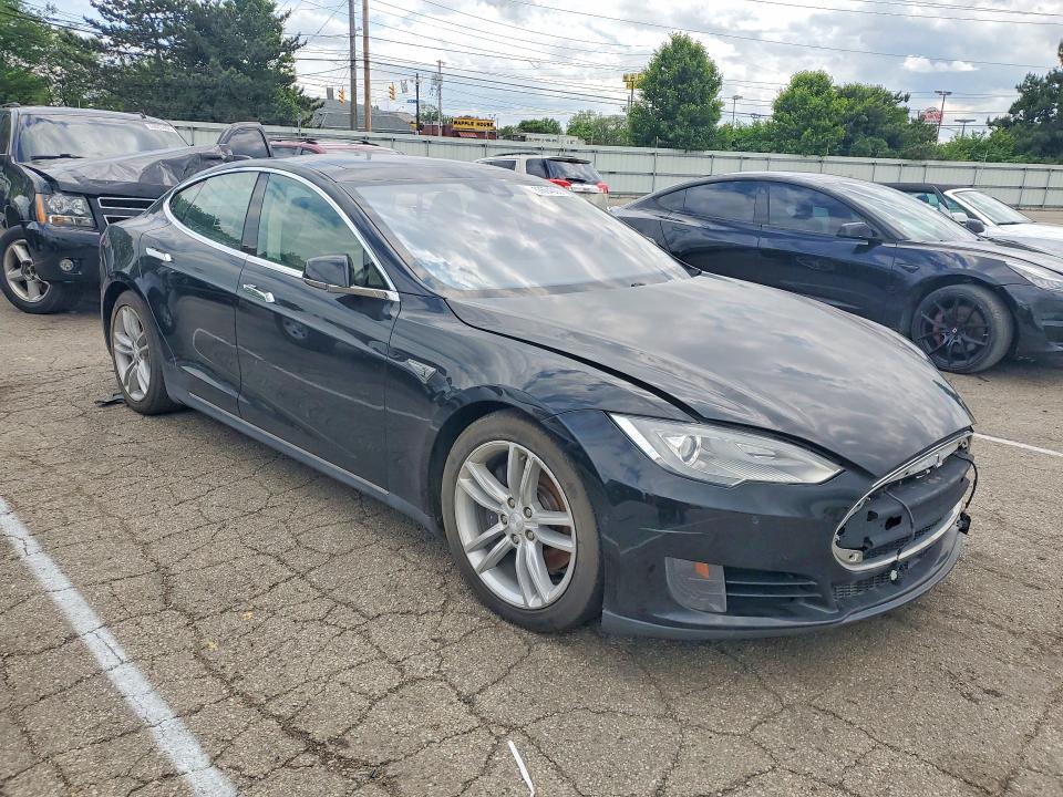 Продажа на аукционе авто 2015 Tesla Model S, vin: 5YJSA1S22FF096783, номер лота: 53604806