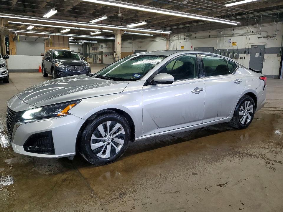 52183626 :رقم المزاد ، 1N4BL4BV5PN362294 vin ، 2023 Nissan Altima مزاد بيع