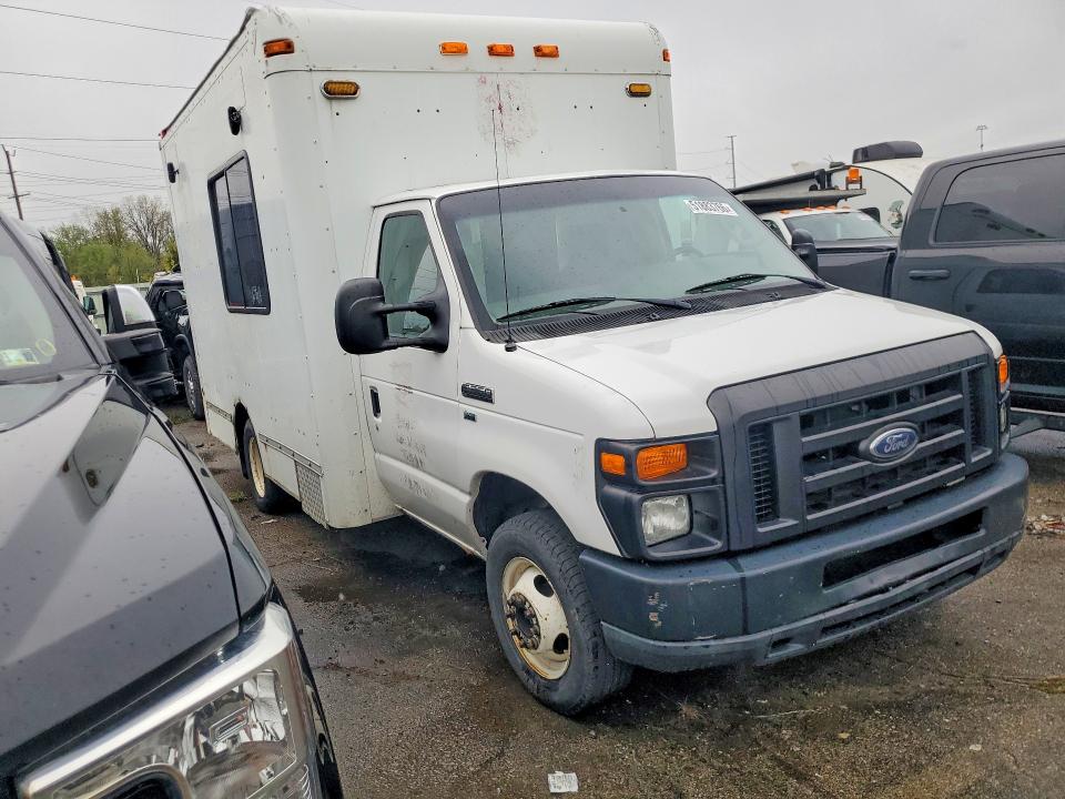 51883766 :رقم المزاد ، 1FDWE3FL8ADA62539 vin ، 2010 Ford Econoline مزاد بيع