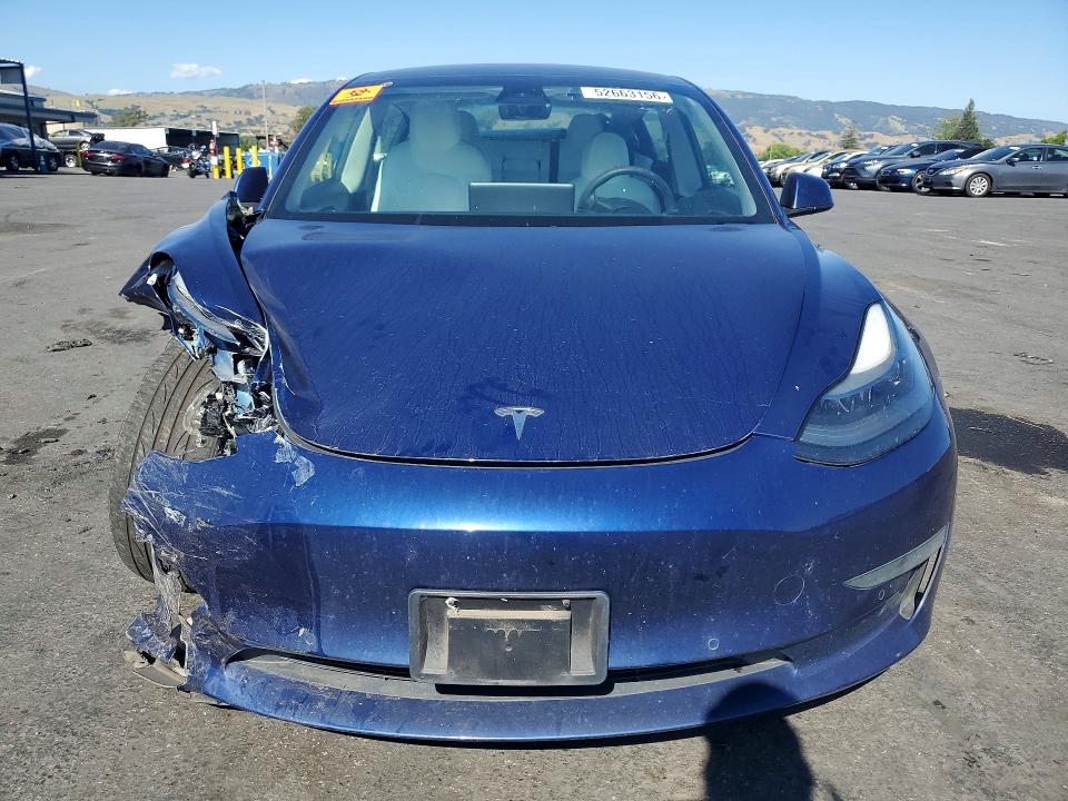 52663156 :رقم المزاد ، 5YJ3E1EB9MF032855 vin ، 2021 Tesla Model 3 مزاد بيع