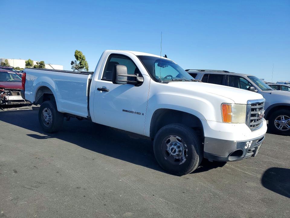 54005206 :رقم المزاد ، 1GDHC24K58E108240 vin ، 2008 Gmc Sierra مزاد بيع