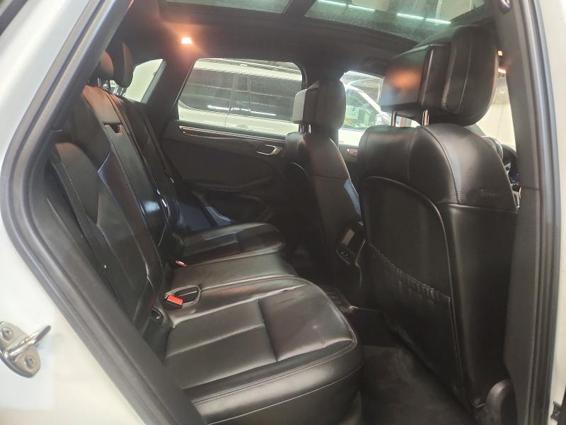 2015 Porsche Macan მანქანა იყიდება აუქციონზე, vin: WP1AB2A57FLB55025, აუქციონის ნომერი: 53017126