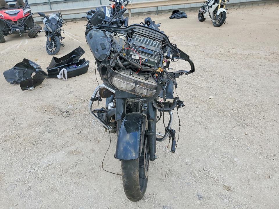 54171946 :رقم المزاد ، 1HD1KTC1XHB662641 vin ، 2017 Harley-davidson Fltrxs مزاد بيع